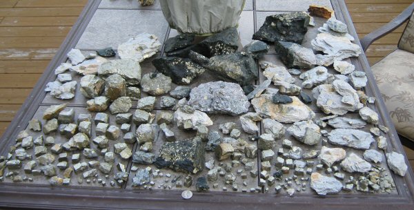 GemologyOnline.com • View topic - Standard - Glendon Pyrite Dig